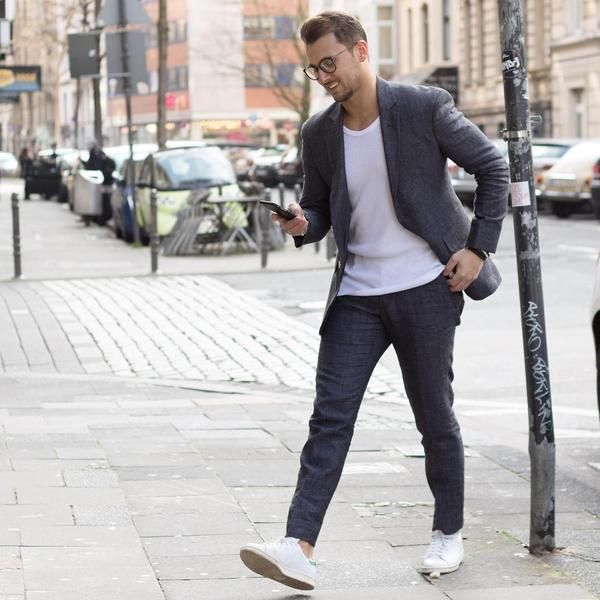 7 Ways To Style Your Smart Casual Men's Sneakers For Wearing